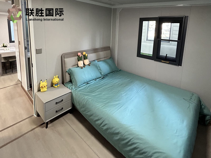 Expandable Container House