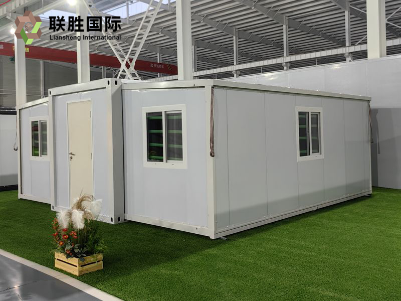 Living Customized Prefab Expandable House